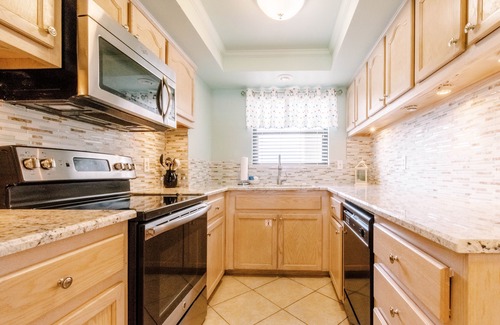 Navarre Beach Condo | Sunset Serenade-Gulf Front Unit with Community Pool