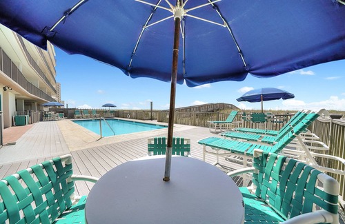 Navarre Beach Condo | Sunset Serenade-Gulf Front Unit with Community Pool