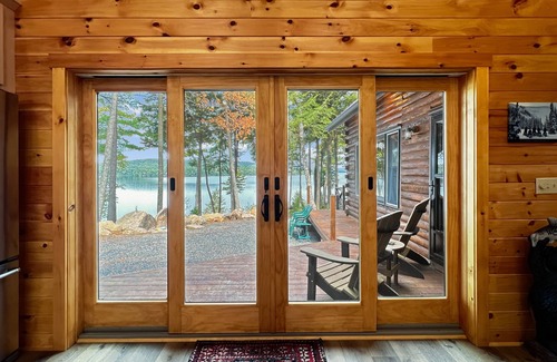 Greenville House | Sunset Serenity (Waterfront on Moosehead Lake!)
