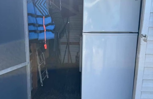 Weeki Wachee Gardens House | Sunset Shanty in Weeki Wachee Fl with full RV hookup.