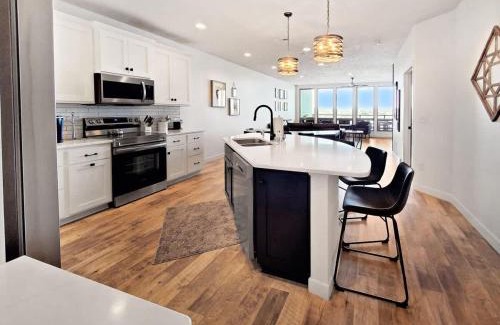 Arnolds Park Apartment | Sunset Shores 4BR Lake Escape Family Friendly