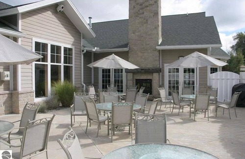 Cadillac Condo | Sunset Shores Resort Lake Cadillac Mi. Waterfront 2-bedroom 2 bath condo.