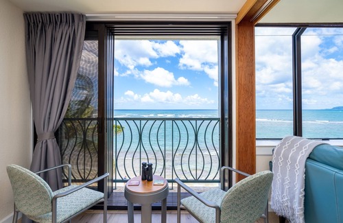 Mokuleia Condo | Sunset Shores - Waialua Oceanfront Retreat