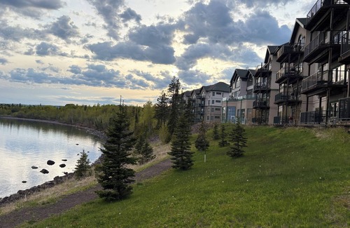 Two Harbors Condo | Sunset Suite on Lake Superior - Pool & Hot Tub