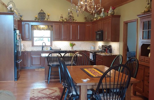 Franklin House | SUNSET VALLEY VIEW! LUXURY HOME WITH VIEWS FOR LARGE FAMILY OR FAMILY GATHERING!