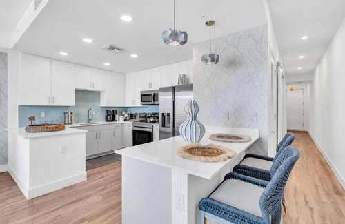 North Trail Condo | Sunset View Condo 1mile from Downtown Sarasota Internal name: Condo