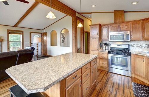 Wisconsin Dells House | Sunsets | 2 Living Spaces & Games | Close to Dells