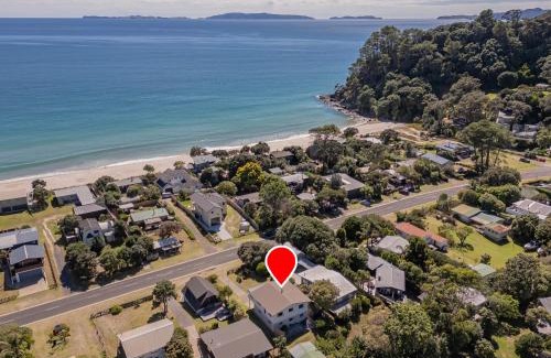 Whangapoua House | Sunsets and Surf - Whangapoua Holiday Home