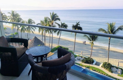 Bucerias Condo | Sunsets! Views! Lovely 2 Bedroom/2 Bathroom Beachfront Condo.