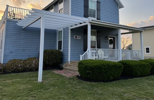 Kings Creek Landing House | Sunshine Baydream with community pool just outside Cape Charles