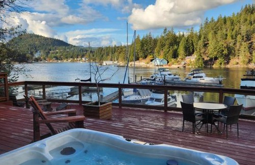 Madeira Park Resort | Sunshine Coast Resort