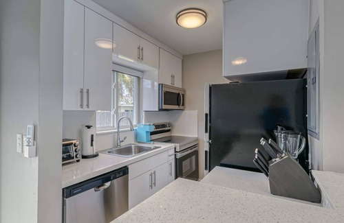 Wilton Manors Apartment | Sunshine Complex Summ