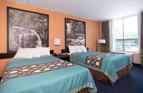 Black Mountain Hotel | Super 8 by Wyndham Black Mountain