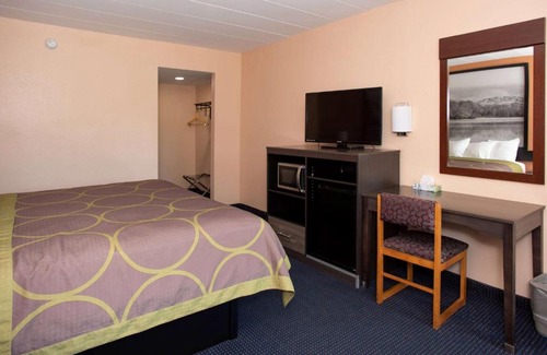 Black Mountain Hotel | Super 8 by Wyndham Black Mountain