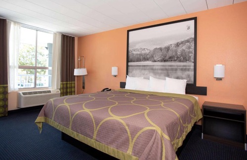 Black Mountain Hotel | Super 8 by Wyndham Black Mountain