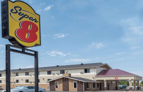 Boise Hotel | Super 8 by Wyndham Boise
