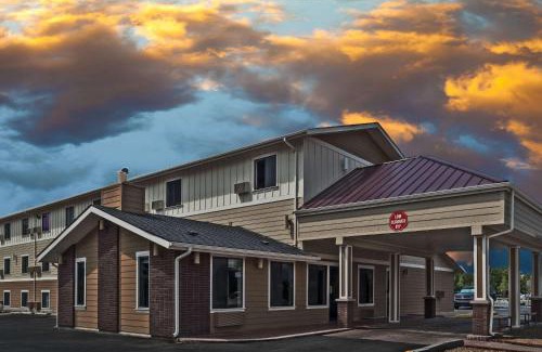 Boise Hotel | Super 8 by Wyndham Boise