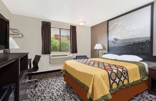 West Hills Hotel | Super 8 by Wyndham Bremerton