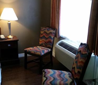 Elizabethtown-Kitley Hotel | Super 8 by Wyndham Brockville