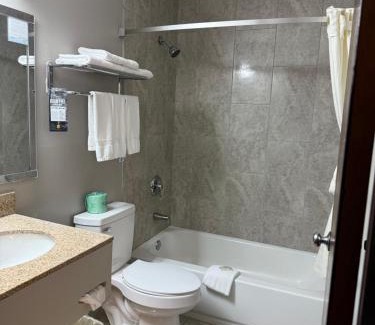 Campbellsville Hotel | Super 8 by Wyndham Campbellsville KY