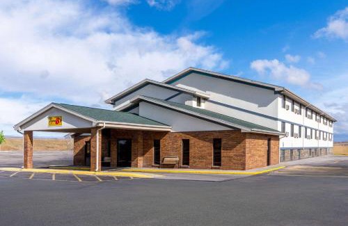 Cheyenne Hotel | Super 8 by Wyndham Cheyenne WY
