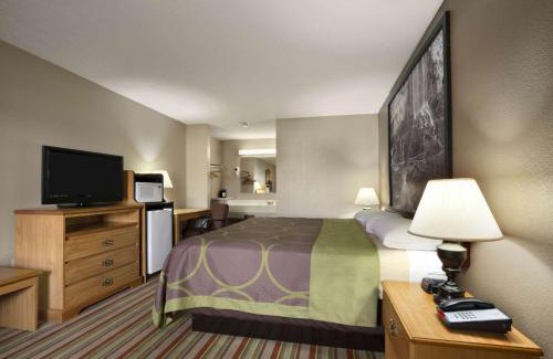 Fort Chiswell Hotel | Super 8 by Wyndham Fort Chiswell Wytheville Area