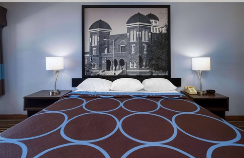Gadsden Hotel | Super 8 by Wyndham Gadsden AL