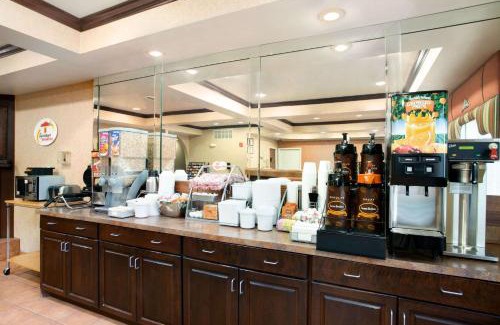 Grayville Hotel | Super 8 by Wyndham Grayville