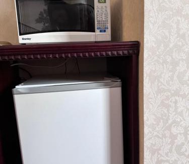 South Lethbridge Hotel | Super 8 by Wyndham Lethbridge