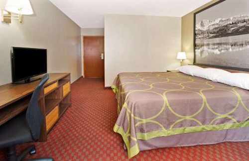 Del Camino Hotel | Super 8 by Wyndham Longmont/Del Camino