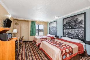 Midland Hotel | Super 8 by Wyndham Midland