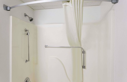 Park City Hotel | Super 8 by Wyndham Park City/North Wichita Area