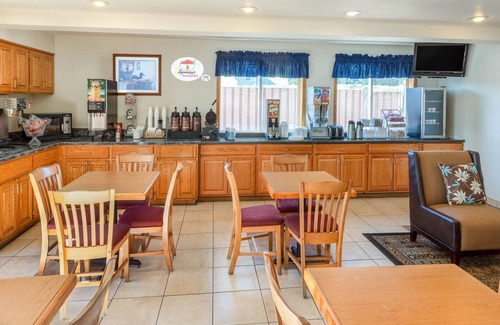 Pendleton Hotel | Super 8 by Wyndham Pendleton