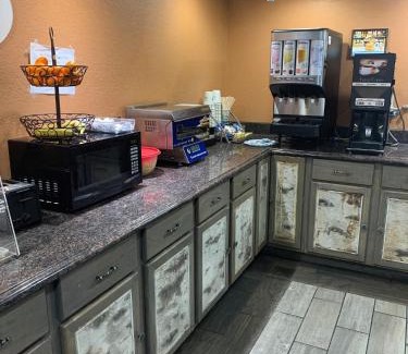 Rice Lake Hotel | Super 8 by Wyndham Rice Lake