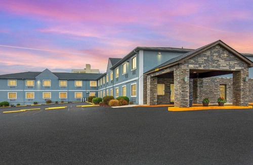 Somerset Hotel | Super 8 by Wyndham Somerset