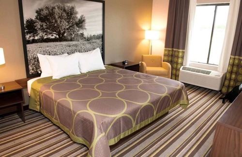 Stanton Hotel | Super 8 by Wyndham Stanton