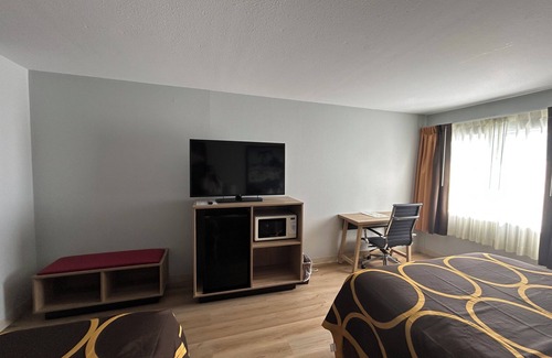 Sterling Hotel | Super 8 by Wyndham Sterling CO