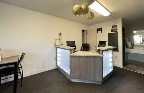 Sulphur Hotel | Super 8 by Wyndham Sulphur South