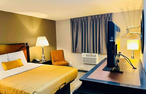 Benton Harbor Hotel | Super 8 by Wyndham Benton Harbor - St. Joseph