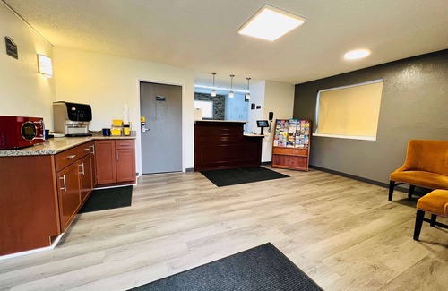 Benton Harbor Hotel | Super 8 by Wyndham Benton Harbor - St. Joseph