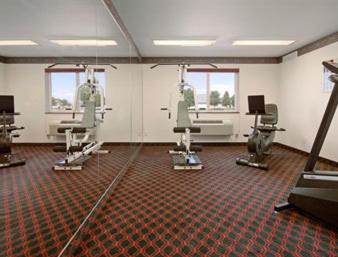 Windsor Hotel | Super 8 by Wyndham Windsor