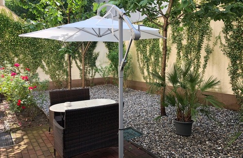 Moabit Apartment | Super * * * Apartment at the main station with garden, washing machine.