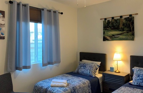 Mira Loma House | Super Clean Cozy Guest Room in A Family House