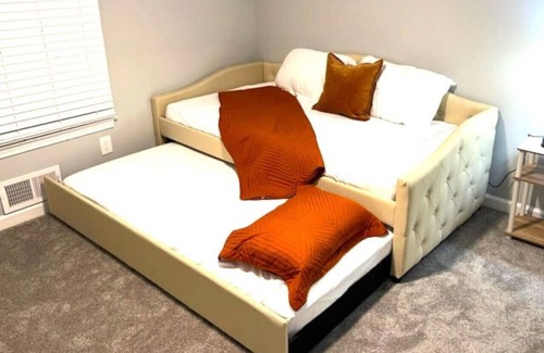 Atlanta House | Super Comfy, Quiet, Stylish ATL!