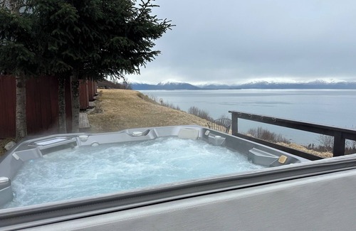 Homer Cabin | Super Cub Cabin - Cozy retreat with bay views, a shared hot tub, and fire pit!