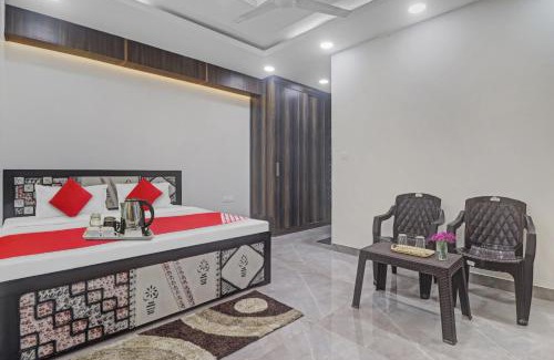 Rajouri Garden Hotel | Super Hotel O Amazing Guest House