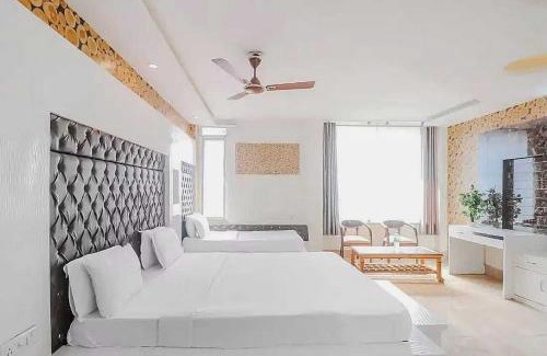 Rohtak Hotel | Super Hotel O Vivaan Residency