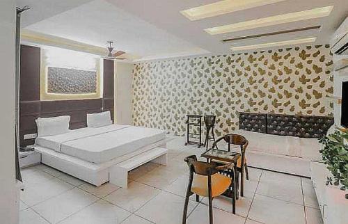 Rohtak Hotel | Super Hotel O Vivaan Residency