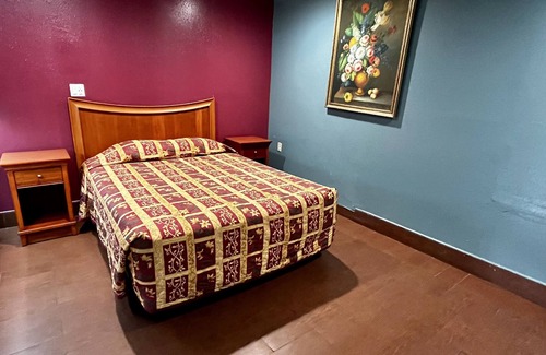 Pomona Hotel | Super Inn