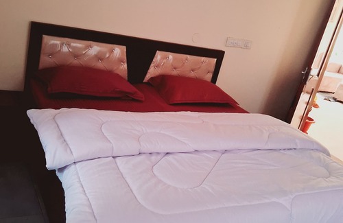 Gurugram Resort | Super Luxury Farmhouse